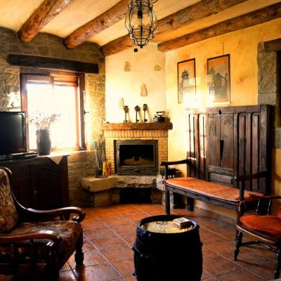 Hogar para cocinar y disfrutar de una buena conversación alrededor del fuego